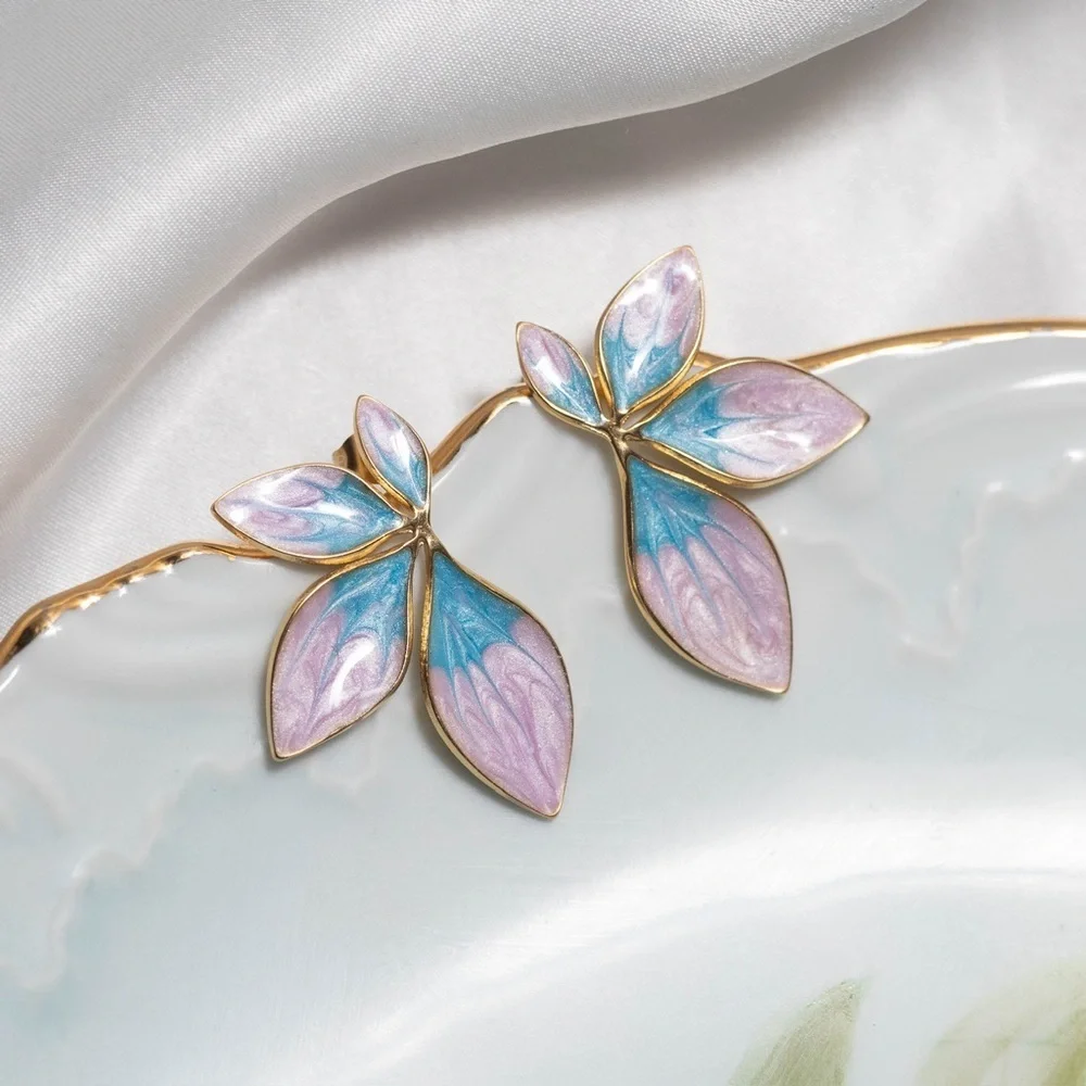 ✨Anthropologie Leana Purple Petal Earrings